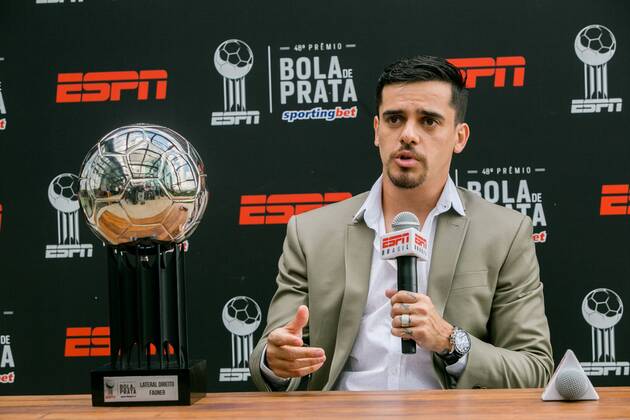 Premio Bola de Prata ESPN SaO PAULO, SP - 04.12.2017: PReMIO BOLA DE PRATA ESPN - Silver Ball Award arrives at its 48th edition this Monday (04) in SP and aims to reward the best athletes of 2017. In Focus Fagner do Corinthians. (Photo: Tom Vieira Freitas Fotoarena) x1442045x  TomxVieiraxFreitas