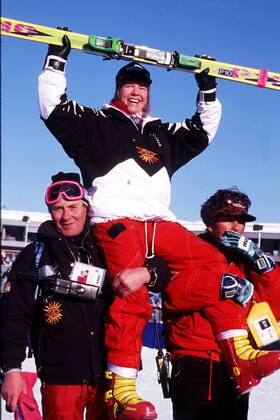 Katja Seizinger Ski Alpin. Olympia 1994 in Lillehammer 15.02.1994. Goldmedaille in der Abfahrt. Portrait Jubel. , Lillehammer Norwegen