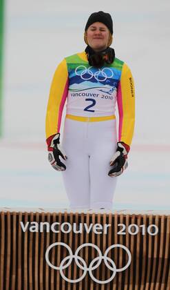 Viktoria Rebensburg ist Olmypiasiegerin im Riesenslalom vor der Flower Zeremonie aufgenommen bei den Olympischen Spielen in Whistler Mountain - Olympic Games Olympische Spiele Olympia OS Ladies Giant Slalom Alpine Skiing, Whistler Mountain British Columbia Kanada