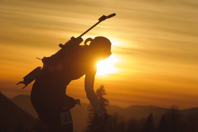Biathlon allgemein Aktion im Gegenlicht 2x6 km Frauen + 2x7.5 km Herren Mixed Staffel Laura Cross Country and Biathlon Center XXII. Olympische Winterspiele Sochi, Russland am 19.02.2014, Sochi Russia Russland