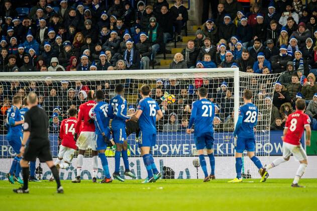 Juan Mata of Manchester United ManU scores from a free-kick during the Premier League match between Leicester City and Manchester United at the King Power Stadium, Leicester, England on 23 December 2017. Copyright: xMatthewxBuchanx 18330063