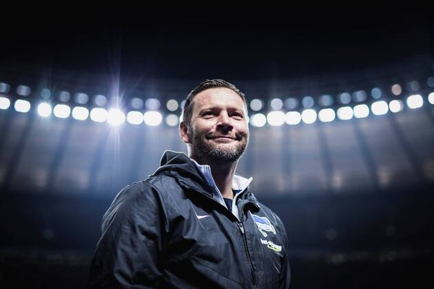 Themen der Woche - SPORT Bilder des Tages Berlin, Germany, 19.01.2018: Trainer Pal Dardai (Hertha BSC) beim Spiel der Fußball Bundesliga zwischen Hertha BSC und BV Borussia Dortmund.