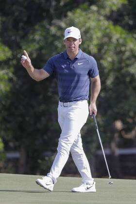 HSBC Abu Dhabi Golf Championship Day Three Paul Casey celebrates a birdie on Day Three of the HSBC Abu Dhabi Golf Championship at Abu Dhabi Golf Club, UAE. Content Not Available For UK Newspapers Copyright: xNickxWhitworthx FIL-11241-0029