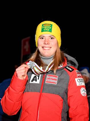 ALPINE SKIING - FIS Alpine Junior World Ski Championships DAVOS,SWITZERLAND,31.JAN.18 - ALPINE SKIING - FIS Alpine Junior World Ski Championships Davos 2018, award cermony, ladies. Image shows Katharina Liensberger (AUT) with her silver medal. GEPAxpictures xOliverxLerch