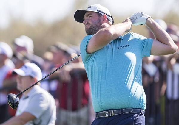 SCOTTSDALE, AZ - FEBRUARY 01: Marc Leishman tees off during the Waste Management Phoenix Open on February 1, 2017 at TPC Scottsdale in Scottsdale, AZ(Photo by Adam Bow Icon Sportswire) GOLF: FEB 01 PGA Golf Herren - Waste Management Phoenix Open Icon1802010097 EDITORIAL USE ONLY