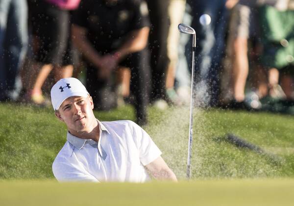 SCOTTSDALE, AZ - FEBRUARY 01: Jordan Spieth hits from the bunker during the Waste Management Phoenix Open on February 1, 2017 at TPC Scottsdale in Scottsdale, AZ(Photo by Adam Bow Icon Sportswire) GOLF: FEB 01 PGA Golf Herren - Waste Management Phoenix Open Icon1802011115 EDITORIAL USE ONLY