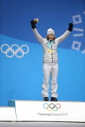 Laura Dahlmeier, GER, during victory ceremony of biathlon 7.5 km sprint at the 2018 Olympic Games Olympische Spiele Olympia OS in Pyeongchang; 11 02 2018 -