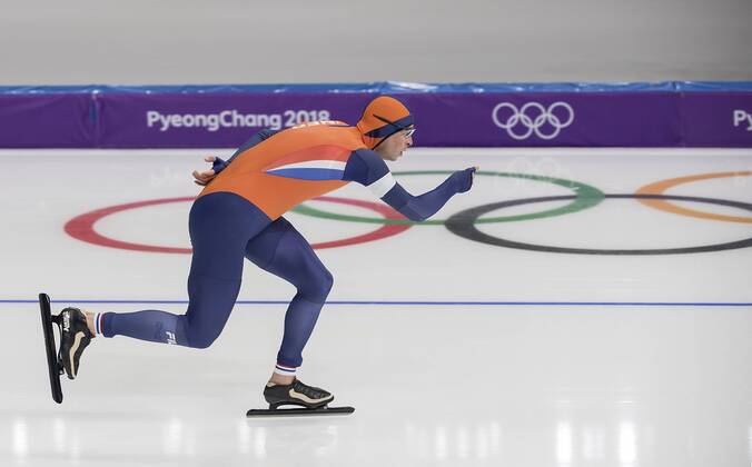 Sven KRAMER, NED, Aktion, 1. Platz, Goldmedaillengewinner, Gold, Goldmedaille, Olympiasieger, Eisschnellaufen 5000m der Maenner, Herren, Speed skating Eisschnelllauf - Men s 5,000m am 11.02.2018 Olympische Winterspiele 2018, vom 09.02. - 25.02.2018 in PyeongChang Suedkorea.