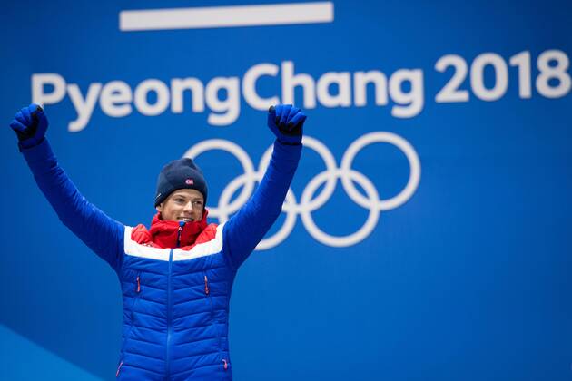 180214 Johannes Hosflot Klaebo of Norway, Gold, celebrates at the medal ceremony for the Men s Cross Country Sprint during day five of the 2018 Winter Olympics on February 14, 2018 in Pyeongchang. Photo: Carl Sandin BILDBYRAN kod CS 57999_292 Copyright: CARLxSANDIN BB180214CS098