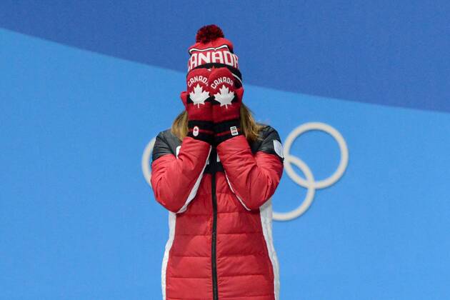 Olympia-Bilder des Tages - SPORT February 14, 2018 - Pyeongchang, South Korea - KIM BOUTIN of Canada reacts before receiving the bronze medal for the Ladies Short Track 500m skating event in the PyeongChang Olympic Games Olympische Spiele Olympia OS PyeongChang 18: Short Track Speed skating Eisschnelllauf Women - ZUMAl132 20180214_zap_l132_024 Copyright: xChristopherxLevyx