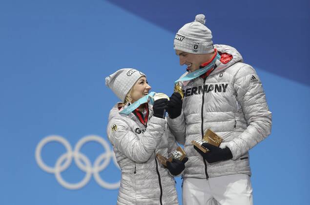 (180215) -- PYEONGCHANG, Feb. 15, 2018 -- Gold medalists Aljona Savchenko (L) and Bruno Massot from Germany celebrate during medal ceremony of pair skating of Figure skating Eiskunstlauf at PyeongChang 2018 Winter Olympic Games Olympische Spiele Olympia OS at Medal Plaza, PyeongChang, South Korea, Feb. 15, 2018. ) (SP)OLY-SOUTH KOREA-PYEONGCHANG-FIGURE SKATING-PAIR SKATING-MEDAL CEREMONY WuxZhuang 