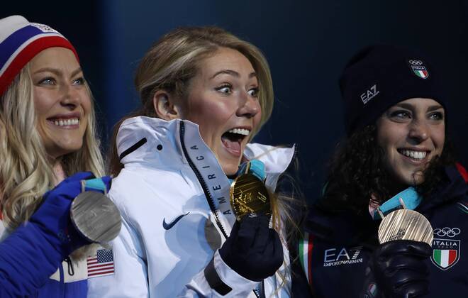 PyeongChang 2018, Ski Alpin, Riesenslalom der Damen, Siegerehrung OLYMPICS - 2018 Winter Olympics PYEONGCHANG,SOUTH KOREA,15.FEB.18 - OLYMPICS, ALPINE SKIING - Olympic Winter games Winterspiele Spiele Summer games PyeongChang 2018, medal plaza, slalom, ladies, award ceremony. Image shows Ragnhild Mowinckel (NOR), Mikaela Shiffrin (USA) and Federica Brignone (ITA). GEPAxpictures xAndreasxPranter
