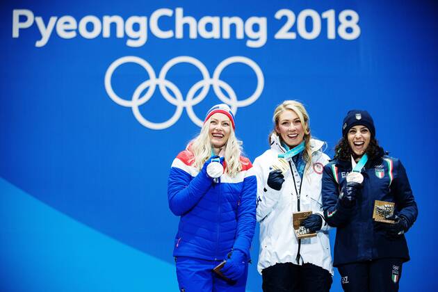 Olympia-Bilder des Tages - SPORT PyeongChang 2018, Ski Alpin, Riesenslalom der Damen, Siegerehrung 180215 Ragnhild Mowinckel of Norway (silver), Mikaela Shiffrin of USA (gold) and Federica Brignone of Italy (bronze) celebrate at a Medal Ceremony for Women s Giant Slalom during day six of the 2018 Winter Olympics on February 15, 2018 in Pyeongchang. Photo: Joel Marklund BILDBYRAN kod JM 87625 Copyright: JOELxMARKLUND BB180215JM159