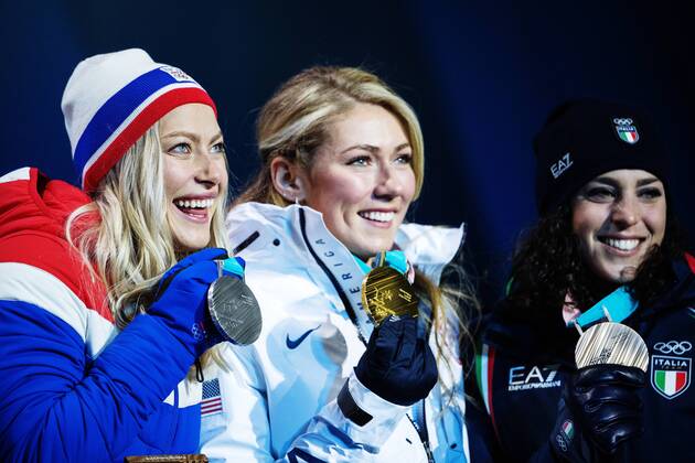 PyeongChang 2018, Ski Alpin, Riesenslalom der Damen, Siegerehrung 180215 Ragnhild Mowinckel of Norway (silver), Mikaela Shiffrin of USA (gold) and Federica Brignone of Italy (bronze) celebrate at a Medal Ceremony for Women s Giant Slalom during day six of the 2018 Winter Olympics on February 15, 2018 in Pyeongchang. Photo: Joel Marklund BILDBYRAN kod JM 87625 Copyright: JOELxMARKLUND BB180215JM161