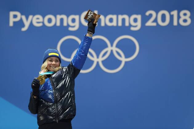PyeongChang 2018, Ski Alpin, Slalom der Damen, Siegerehrung OLYMPICS - 2018 Winter Olympics PYEONGCHANG,SOUTH KOREA,16.FEB.18 - OLYMPICS, ALPINE SKIING - Olympic Winter games Winterspiele Spiele Summer games PyeongChang 2018, Medals Plaza, slalom, ladies, award ceremony. Image shows Frida Hansdotter (SWE). GEPAxpictures xMathiasxMandl