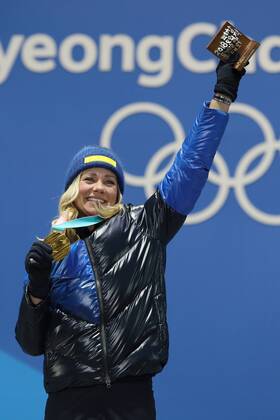 OLYMPICS - 2018 Winter Olympics PYEONGCHANG,SOUTH KOREA,16.FEB.18 - OLYMPICS, ALPINE SKIING - Olympic Winter games Winterspiele Spiele Summer games PyeongChang 2018, Medals Plaza, slalom, ladies, award ceremony. Image shows Frida Hansdotter (SWE). GEPAxpictures xMathiasxMandl