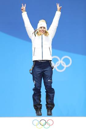 (180217) -- PYEONGCHANG, Feb. 17, 2018 -- Gold medalist Ester Ledecka of the Czech Republic celebrates during medal ceremony of ladies super giant slalom of Alpine Skiing at the 2018 PyeongChang Winter Olympic Games Olympische Spiele Olympia OS at the Medal Plaza in PyeongChang, South Korea, on Feb. 17, 2018. ) (SP)OLY-SOUTH KOREA-PYEONGCHANG-ALPINE SKIING-LADIES SUPER-G-MEDAL CEREMONY WuxZhuang 