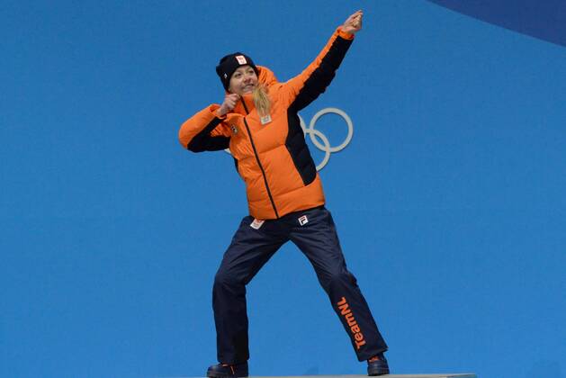 February 17, 2018 - Pyeongchang, South Korea - ESMEE VISSER of the Netherlands celebrates getting the gold medal in the Ladies 5000m Speed skating Eisschnelllauf event in the PyeongChang Olympic Games Olympische Spiele Olympia OS Pyeongchang 18: Medal Winners - ZUMAl132 20180217_zap_l132_100 Copyright: xChristopherxLevyx