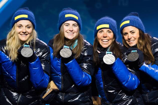 PyeongChang 2018 - Langlauf, 4x5km Staffel Damen Siegerehrung 180218Stina Nilsson, Ebba Andersson, Charlotte Kalla and Anna Haag of Sweden, Silver, celebrating at a Medal Ceremony for Ladies 4x5 5 km relay during day nine of the 2018 Winter Olympics on February 18, 2018 in Pyeongchang. Photo: Petter Arvidson BILDBYRN kod PA 91980 Copyright: PETTERxARVIDSON BB180218PA125