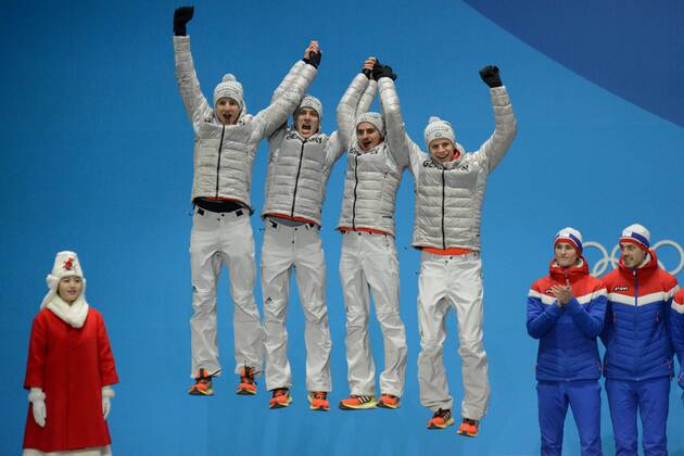 PyeongChang 2018 - Highlights der Olympischen Spiele Olympia-Bilder des Tages - SPORT February 20, 2018 - Pyeongchang, South Korea - Members of the German Ski jumping Skispringen Ski nordisch team celebrate getting the silver medal in the Men s Team event in the PyeongChang Olympic Games Olympische Spiele Olympia OS .Team members are : RICHARD FREITAG, KARL GEIGER, STEPHAN LEYHE, and ANDREAS WELLINGER. Pyeongchang 18: Medal Winners - ZUMAl132 20180220_zap_l132_001 Copyright: xChristopherxLevyx