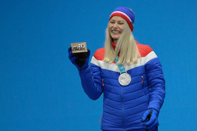 PyeongChang 2018 - Ski Alpin, Abfahrt Damen, Siegerehrung February 21, 2018 - Pyeongchang, South Korea - RAGNHILD MOWINCKEL of Norway celebrates getting the silver medal from the Ladies Downhill ski racing event in the PyeongChang Olympic Games Olympische Spiele Olympia OS Pyeongchang 18: Medal Winners - ZUMAl132 20180221_zap_l132_023 Copyright: xChristopherxLevyx