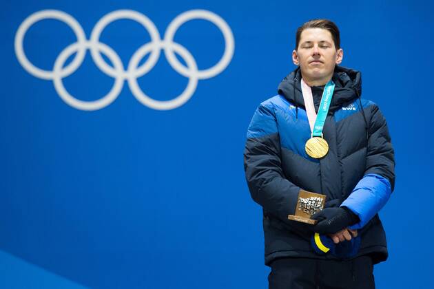 180222 Andre Myhrer of Sweden celebrates at the Medal Ceremony during day thirteen of the 2018 Winter Olympics on February 22, 2018 in Pyeongchang. Photo: Carl Sandin BILDBYRAN kod CS 57999_316 Copyright: CARLxSANDIN BB180222CS048