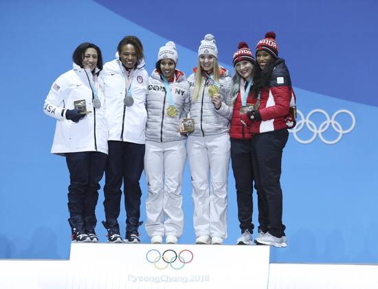 PyeongChang 2018, Bob, Zweierbob Damen, Siegerehrung (180222) -- PYEONGCHANG, Feb. 22, 2018 -- Champion Germany s Mariama Jamanka (3rd L) and Lisa Buckwitz (3rd R), second-placed Elana Meyers Taylor (1st L) and Lauren Gibbs (2nd L) of the United States and third-placed Kaillie Humphries (2nd R) and Phylicia George of Canada pose for photos during medal ceremony of bobsleigh women event at the 2018 PyeongChang Winter Olympic Games Olympische Spiele Olympia OS at Medal Plaza, PyeongChang, South Korea, Feb. 22, 2018. ) (SP)OLY-SOUTH KOREA-PYEONGCHANG-BOBSLEIGH-WOMEN-MEDAL CEREMONY BaixXuefei