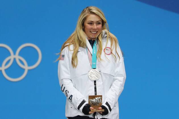 PyeongChang 2018, Ski Alpin, Kombination, Damen, Siegerehrung OLYMPICS - 2018 Winter Olympics PYEONGCHANG,SOUTH KOREA,22.FEB.18 - OLYMPICS, ALPINE SKIING - Olympic Winter games Winterspiele Spiele Summer games PyeongChang 2018, alpine combined, ladies, Medals Plaza, award ceremony. Image shows Mikaela Shiffrin (USA). Keywords: medal. GEPAxpictures xMathiasxMandl