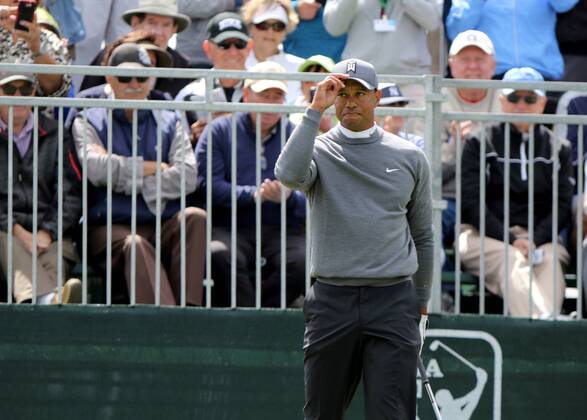March 8, 2018 - Palm Harbor, Florida, U.S. - DOUGLAS R. CLIFFORD Times .Tiger Woods acknowledges the crowd at the first tee while playing the Copperhead Course on Thursday (3 8 18) during the first round of the Valspar Championship at the Innisbrook Golf and Spa Resort in Palm Harbor. Florida News - March 8, 2018 - ZUMAs70_ 82203497st Copyright: xDouglasxR.xCliffordx