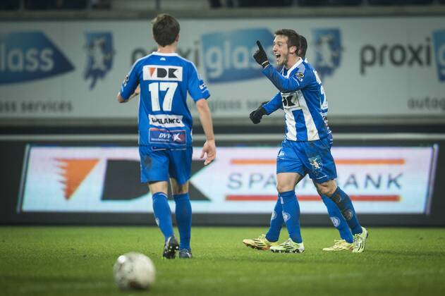 - GENT, BELGIUM: Gent s Brecht Dejaegere (R) celebrates with his teammates after scoring during a soccer game between KAA Gent and Sporting Lokeren, the return match in the 1 4th final of the Cofidis Cup, Wednesday 21 January 2015 in Gent. JASPERxJACOBS x71517963x