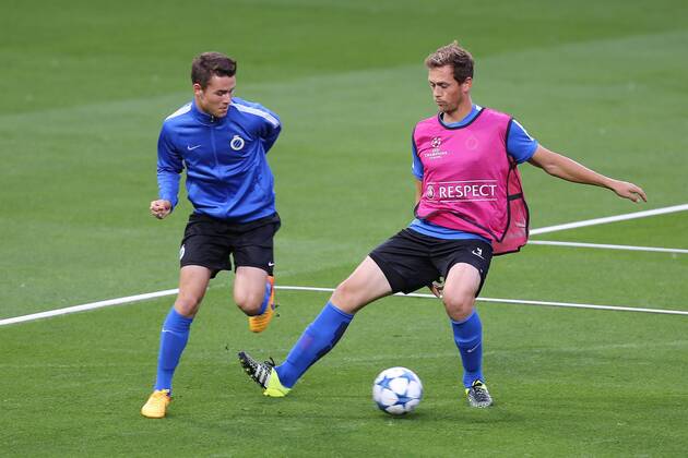 - MANCHESTER, UNITED KINGDOM: Club s Tom De Sutter (R) pictured during a training session of Belgian soccer team Club Brugge KV in Manchester, United Kingdom, Monday 17 August 2015. Tomorrow Club is playing British soccer club Manchester United ManU FC, the first leg game of the play-offs for the UEFA Champions League competition. BRUNOxFAHY x84299658x