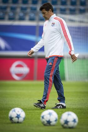 - GENT, BELGIUM: Lyon s head coach Hubert Fournier pictured during a training of Olympique Lyon, in Ghelamco Arena stadium in Gent, Tuesday 15 September 2015. Tomorrow French Olympique Lyon will play the first game in the group stage of the Uefa Champions League competition against Belgian first league soccer team KAA Gent. JASPERxJACOBS x85239639x