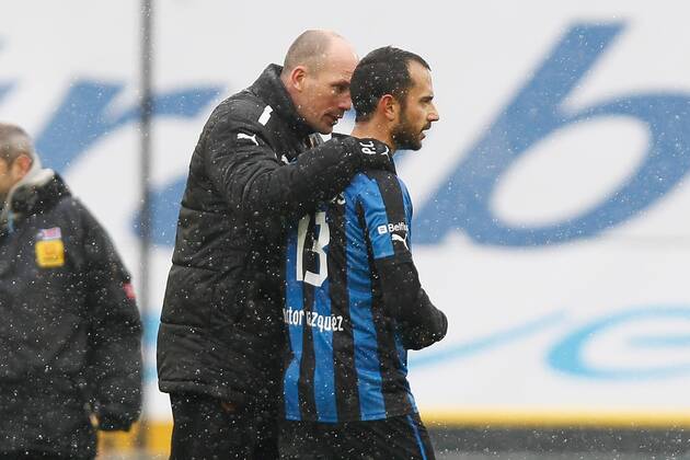 - BRUGGE, BELGIUM: Club s assistant coach Philippe Clement and Club s Victor Vazquez Solsona pictured after the Jupiler Pro League match between Club Brugge and Anderlecht, in Brugge, Sunday 24 February 2013, on day 28 of the Belgian soccer championship. BRUNOxFAHY x41590207x