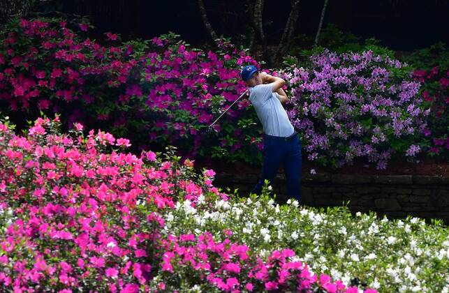 Bilder des Tages - SPORT Jordan Spieth drives off the 13th tee during a practice round before the start of the Masters at Augusta National Golf Club, on April 2, 2018 in Augusta, Georgia.  AUG20180402339 KEVINxDIETSCH