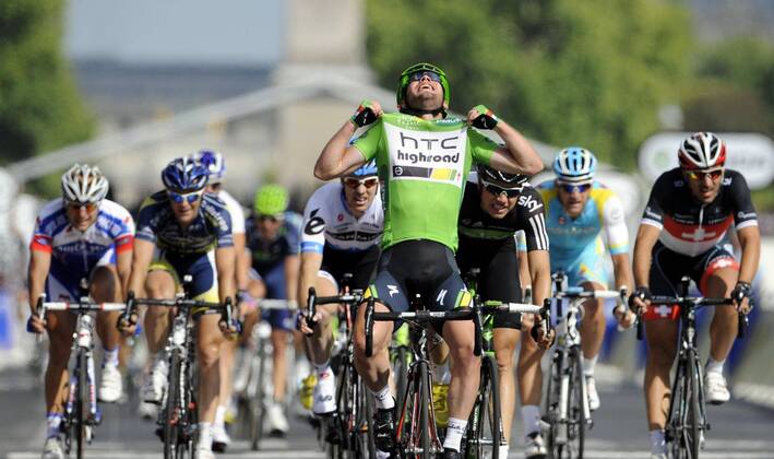 - PARIS, FRANCE: Holder of the green jersey of leader in the sprint ranking British Mark Cavendish of Team HTC - High Road celebrates as he crosses the finish line after the twenty first and final stage of the Tour de France cycling race, from Creteil to Paris (95km), in France, Sunday 24 July 2011. The 98th Tour de France ends on the Champs-Elysees in Paris today. ERICxLALMAND  x28358932x