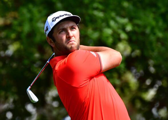 Jon Rahm hits off the 4th tee during round 4 of the 2018 Masters Tournament at the Augusta National Golf Club in Augusta, Georgia, on April 8, 2018.  AUG20180408341 KEVINxDIETSCH