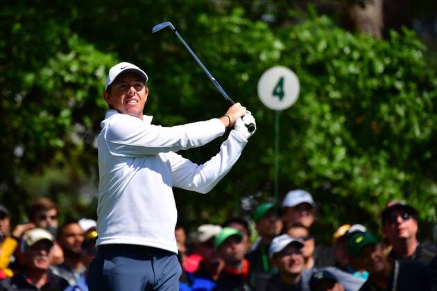 Rory McIlroy hits off the 4th tee during round 4 of the 2018 Masters Tournament at the Augusta National Golf Club in Augusta, Georgia, on April 8, 2018.  AUG20180408340 KEVINxDIETSCH