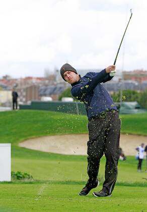 Jeff Winther of Denmark hits his tee shot on the seventeenth hole during the second day of the Spanish Open golf tournament in Madrid, Spain, 13 April 2018. Spanish Open golf tournament !ACHTUNG: NUR REDAKTIONELLE NUTZUNG!  Copyright: xVICTORxLERENAx GRAF3117 20180413-636592339124988342