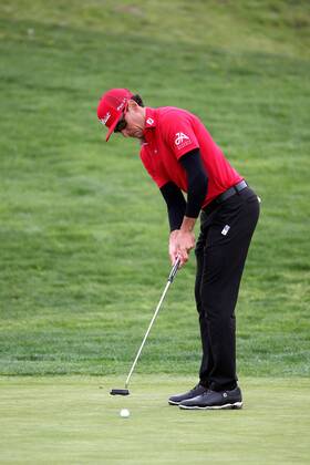 Rafael Cabrera of Spain hits the ball during the second day of the Spanish Open golf tournament in Madrid, Spain, 13 April 2018. Spanish Open golf tournament !ACHTUNG: NUR REDAKTIONELLE NUTZUNG!  Copyright: xVICTORxLERENAx GRAF3172 20180413-636592396244274537
