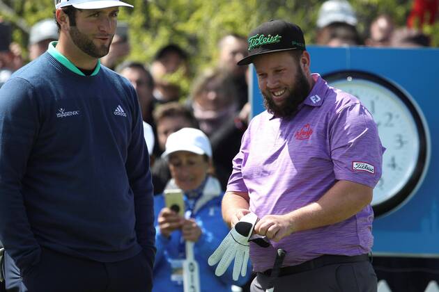 British Andrew Johnston (R) and Spanish Jon Rahm (L) during the second day of the Spain Open 2018 91st edition, at the Golf National Center in Madrid, Spain, 13 April 2018. The event is held from April 12 to 15 2018. Spain Open 2018 !ACHTUNG: NUR REDAKTIONELLE NUTZUNG!  Copyright: xVictorxLerenax GRAF3175 20180413-636592405523159490
