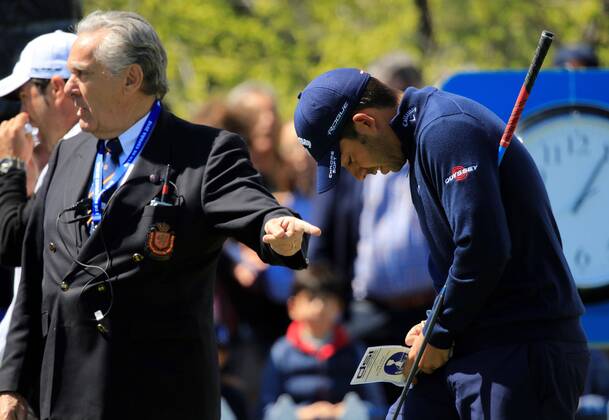 Pablo Larrazabal of Spain prepares his next shot during the third day of Madrid Open golf tournament at the National Golf Course in Madrid, Spain, 14 April 2018. The Madrid Open runs from 12 to 15 April. Madrid Open !ACHTUNG: NUR REDAKTIONELLE NUTZUNG!  Copyright: xVICTORxLERENAx GRAF3632 20180414-636593129511425582