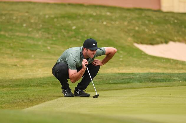 SAN ANTONIO, TX - APRIL 20: Denny McCarthy lines up a putt during the second round of the Valero Texas Open at the TPC San Antonio Oaks Course in San Antonio, TX on April 20, 2018. (Photo by Daniel Dunn Icon Sportswire) GOLF: APR 20 PGA Golf Herren - Valero Texas Open Icon18042019 EDITORIAL USE ONLY