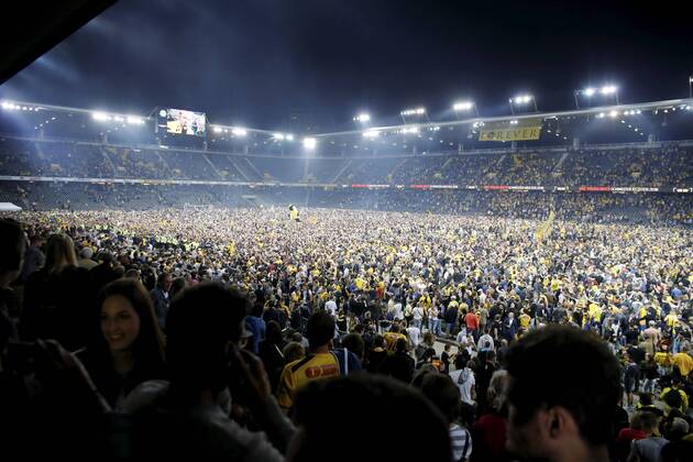 Bilder des Tages - SPORT 28.04.2018 Bern Stade de Suisse,Fussball Herren Saison 2017 2018 BSC Young Boys - FC Luzern . Bild zeigt Stadion voll Zuschauer Aktion Einzelbild
