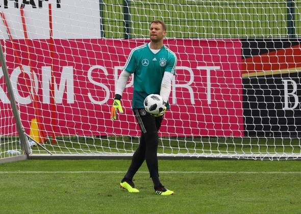 Torwart Manuel Neuer (Deutschland Germany) - 24.05.2018: Training der Deutschen Nationalmannschaft zur WM-Vorbereitung in der Sportzone Rungg in Eppan Südtirol