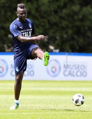 IPP20180524 Football - soccer: FIFA World Cup WM Weltmeisterschaft Fussball 2018 Russia, Preparation national team Nationalteam Of Italy, Mario Balotelli (Verwendung nur in Deutschland - GERMANY ONLY) *** IPP20180524 Football soccer FIFA World Cup 2018 Russia National Team Of Italy preparation Mario Balotelli Germany only GERMANY ONLY