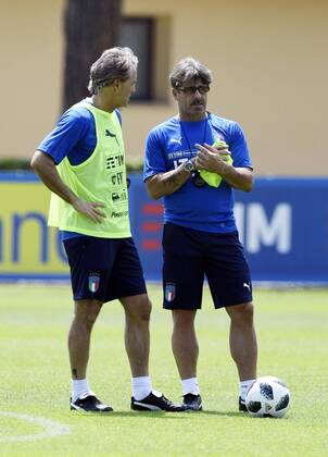 IPP20180524 Football - soccer: FIFA World Cup WM Weltmeisterschaft Fussball 2018 Russia, Preparation national team Nationalteam Of Italy, Roberto Mancini allenatore italia e Alberico Evani suo assistente (Verwendung nur in Deutschland - GERMANY ONLY) *** IPP20180524 Football soccer FIFA World Cup 2018 Russia National Team Of Italy Roberto Mancini allatore italia e Alberico Evani suo assistant Use only in Germany GERMANY ONLY