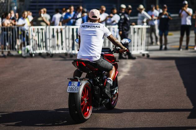 May 25, 2018 - Montecarlo, Monaco - 44 Lewis Hamilton from Great Britain Mercedes W09 Hybrid EQ Power+ team Mercedes GP portrait leaving the pitlane with his Agusta MV motorbike during the Monaco Formula One Grand Prix at Monaco on 25th of May, 2018 in Montecarlo, Monaco. F1 Grand Prix of Monaco - Previews - ZUMAn230 20180525_zaa_n230_936 Copyright: xXavierxBonillax