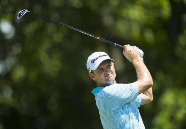 May 25, 2018 - Fort Worth, TX, USA - FORT WORTH, TX - MAY 25, 2018 - Justin Rose tees off on the 9th hole during the second round of the 2018 Fort Worth Invitational PGA Golf Herren at Colonial Country Club in Fort Worth, Texas 2018 Fort Worth Invitational PGA - ZUMAsc5_ 20180525_zaf_sc5_015 Copyright: xErichxSchlegelx