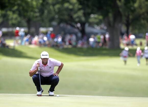 May 26, 2018 - Fort Worth, TX, USA - Jon Rahm lines up his final put of the day during the Fort Worth Invitational Golf Tournament at Colonial Country Club Saturday May 26, 2018 in Fort Worth, Texas. Fort Worth Invivtational - ZUMAm67_ 20180526_zaf_m67_004 Copyright: xBobxBoothx