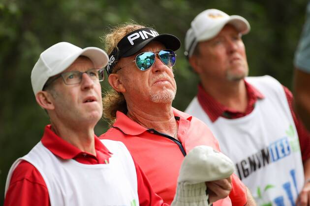 GOLF - PGA Golf Herren Shot Clock Masters 2018 ATZENBRUGG,AUSTRIA,08.JUN.18 - GOLF - PGA European Tour, Shot Clock Masters, Diamond Country Club. Image shows Miguel Angel Jimenez (ESP) with his caddy. GEPAxpictures xChristianxWalgram